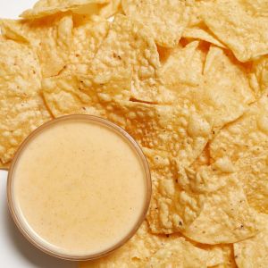Queso Pint & Chips